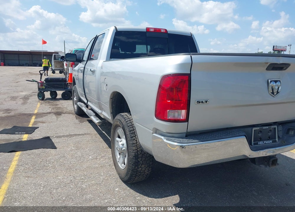 2017 RAM 2500 SLT 4X4 6'4 BOX VIN: 3C6TR5DT2HG759235