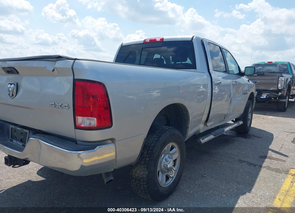 2017 RAM 2500 SLT 4X4 6'4 BOX VIN: 3C6TR5DT2HG759235