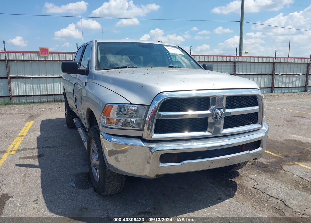 2017 RAM 2500 SLT 4X4 6'4 BOX VIN: 3C6TR5DT2HG759235