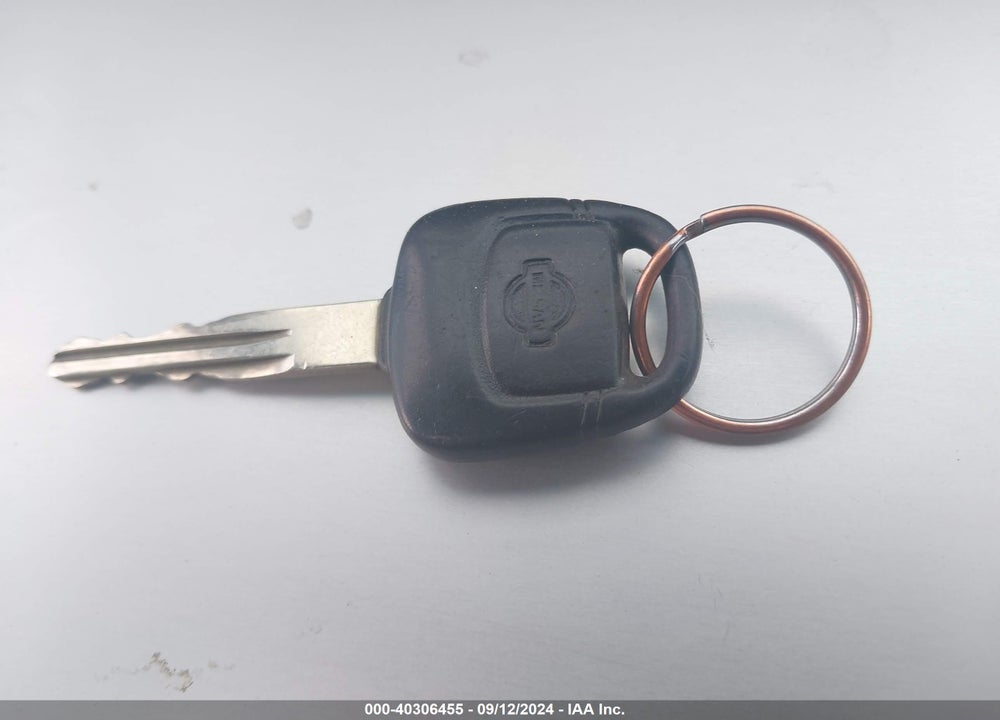 2001 NISSAN ALTIMA GXE VIN: 1N4DL01DX1C238809