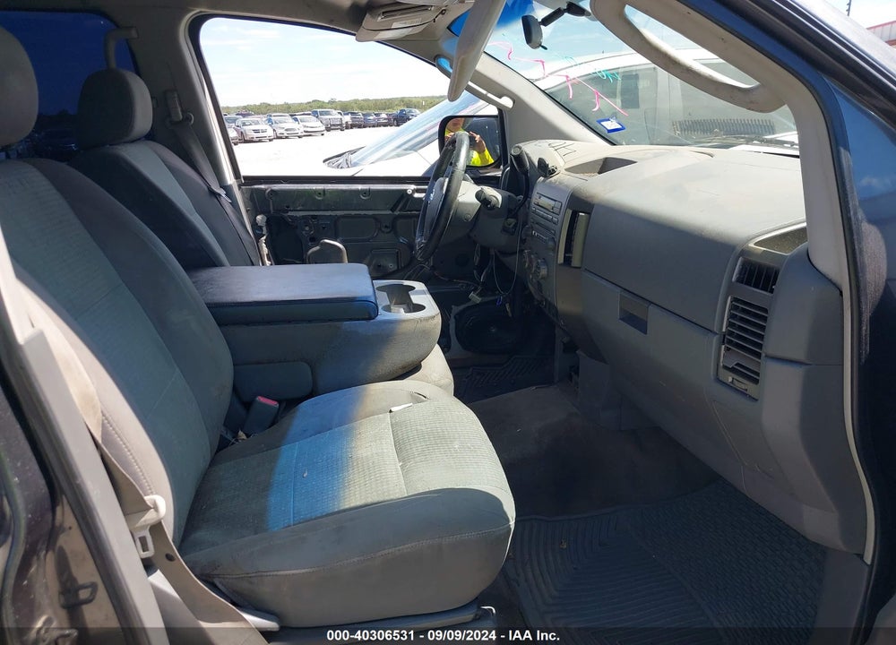 2005 NISSAN TITAN LE/SE/XE VIN: 1N6BA07A65N547530