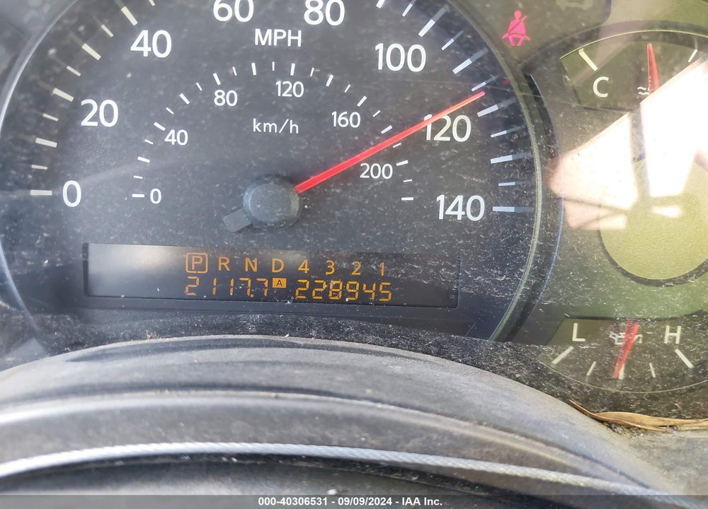 2005 NISSAN TITAN LE/SE/XE VIN: 1N6BA07A65N547530