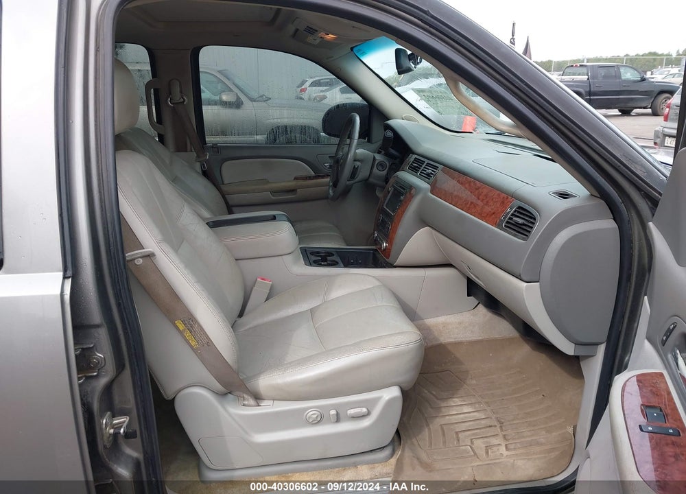 2007 CHEVROLET TAHOE LTZ VIN: 1GNFC13J57R113659