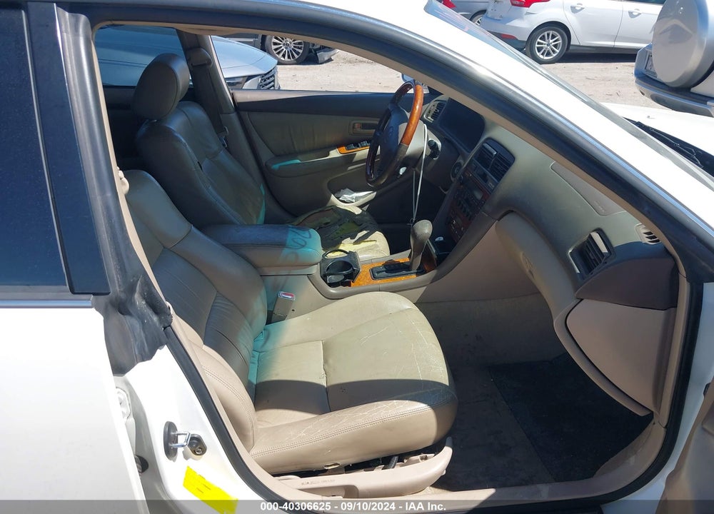 2000 LEXUS ES 300 VIN: JT8BF28G4Y0283002