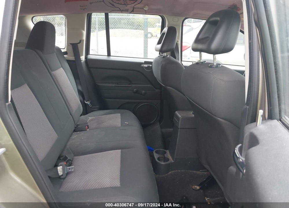 2008 JEEP COMPASS SPORT VIN: 1J8FT47048D642880
