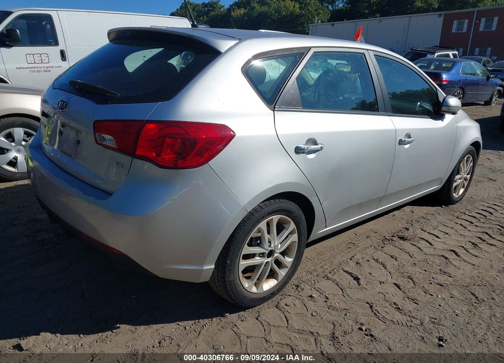 2011 KIA FORTE EX VIN: KNAFU5A23B5328608