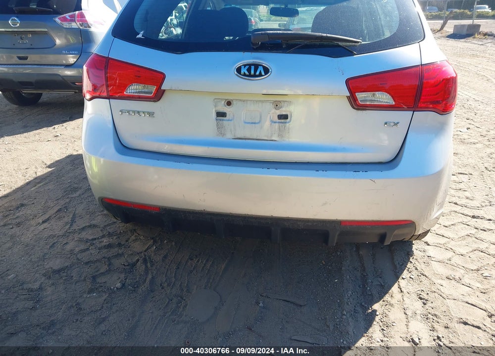 2011 KIA FORTE EX VIN: KNAFU5A23B5328608