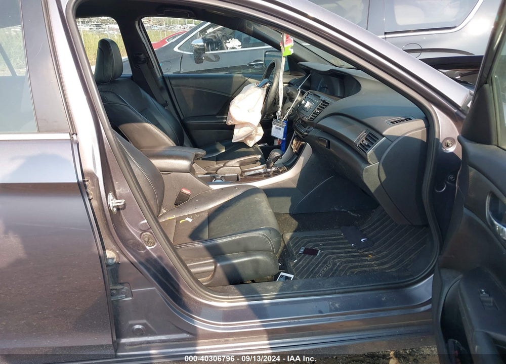 2017 HONDA ACCORD SPORT VIN: 1HGCR2F54HA160097