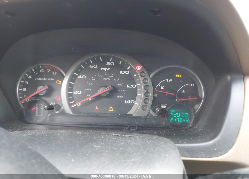 2005 HONDA PILOT EX-L VIN: 5FNYF18535B065912