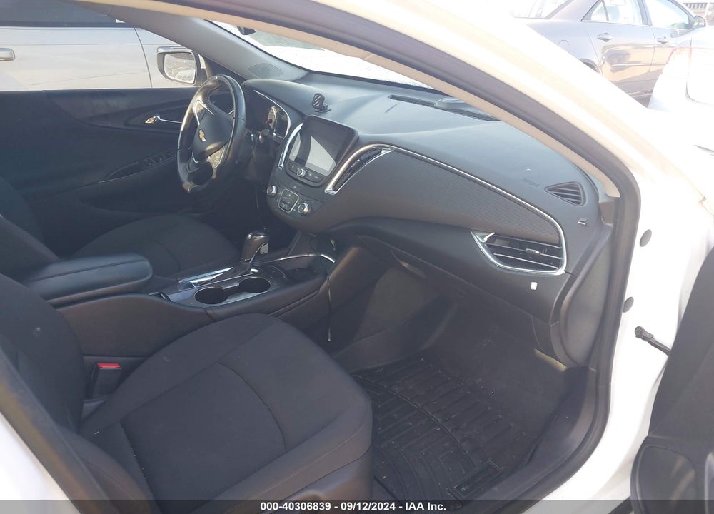 2018 CHEVROLET MALIBU LT VIN: 1G1ZD5ST3JF233720