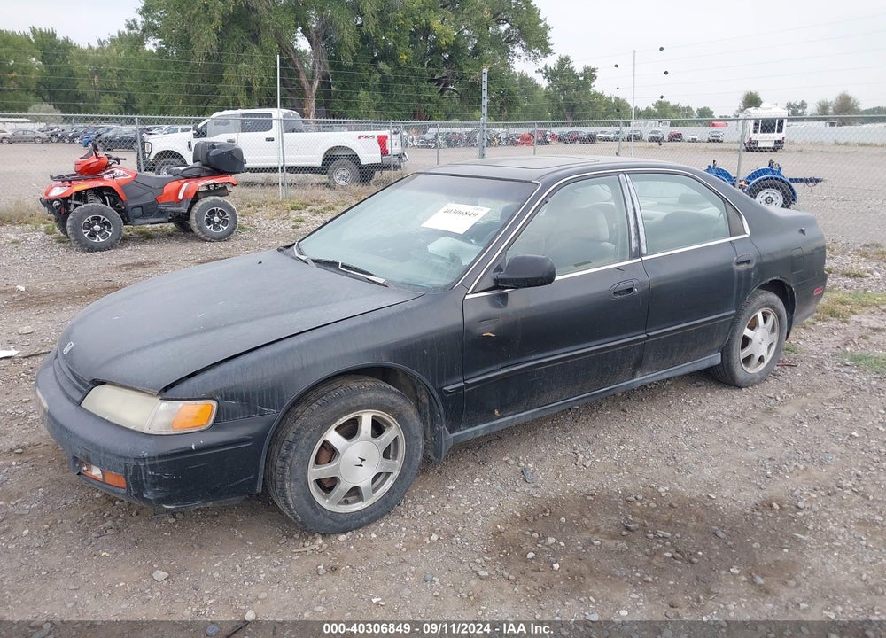 1995 HONDA ACCORD EX VIN: 1HGCD5650SA113981