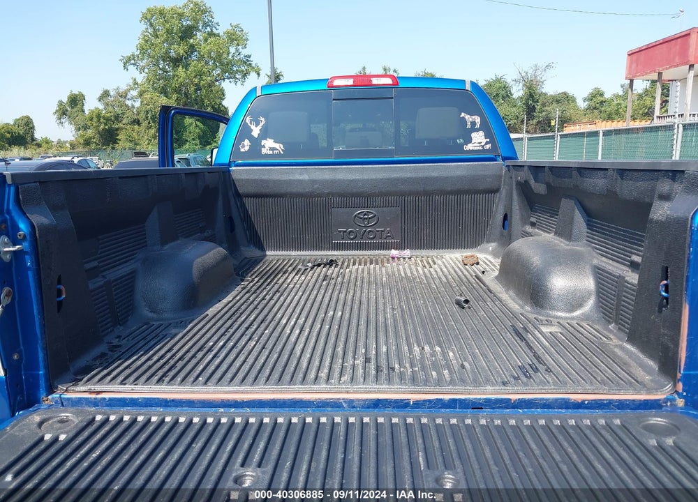 2010 TOYOTA TUNDRA GRADE 5.7L V8 VIN: 5TFUY5F11AX112659