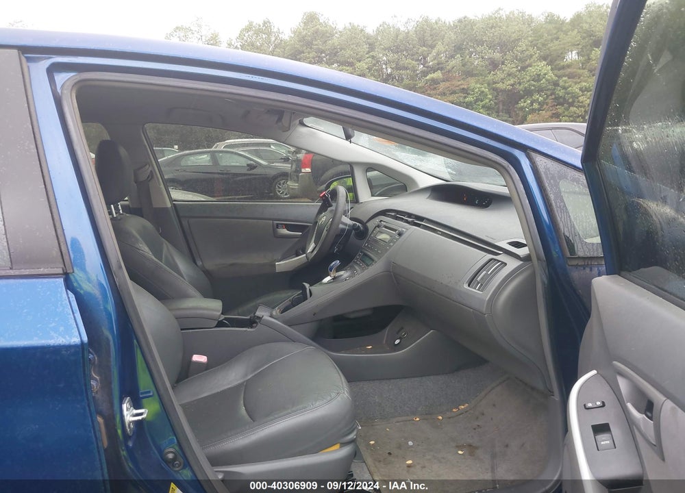 2010 TOYOTA PRIUS III VIN: JTDKN3DU3A0123317