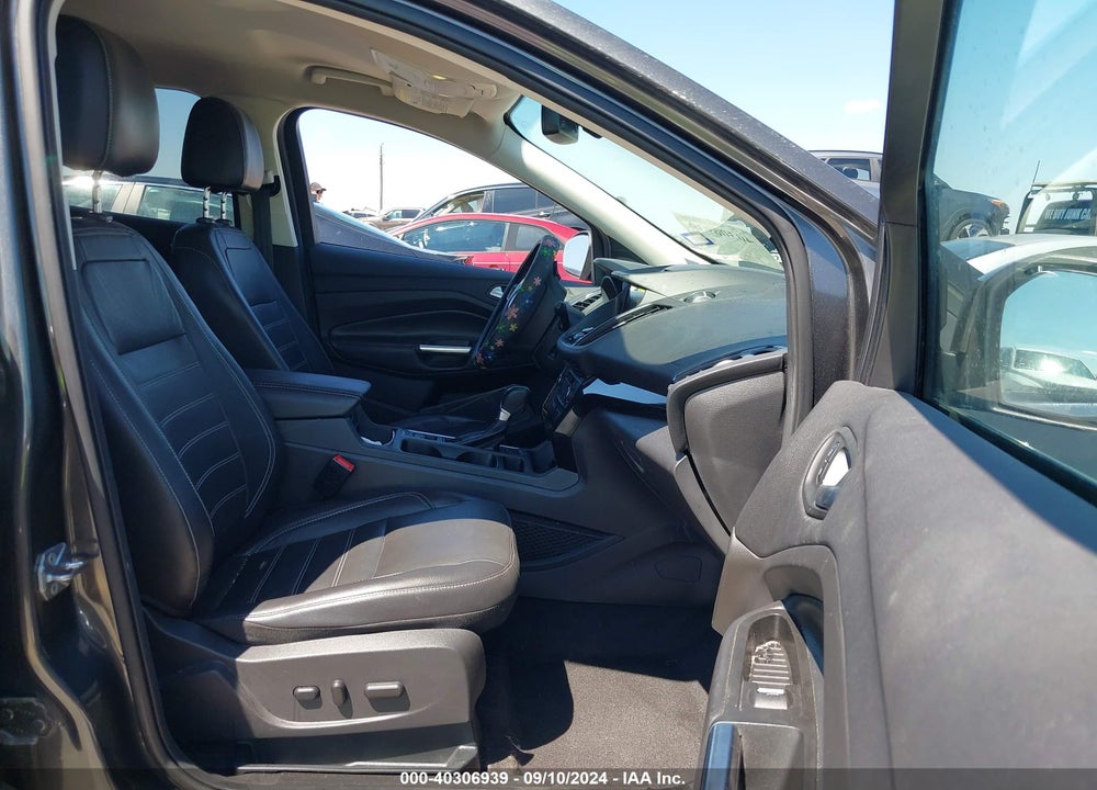 2017 FORD ESCAPE TITANIUM VIN: 1FMCU0JD7HUE54118