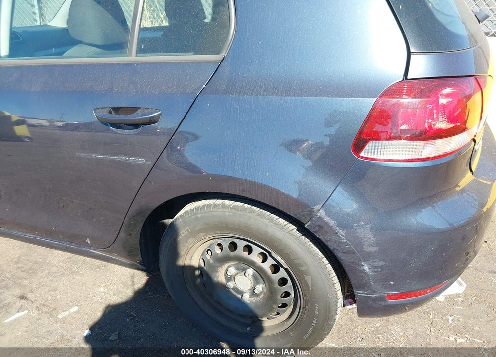 2013 VOLKSWAGEN GOLF 2.5L 4-DOOR VIN: WVWDB7AJ9DW088108