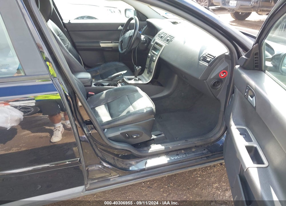 2006 VOLVO S40 T5 VIN: YV1MS682062151559