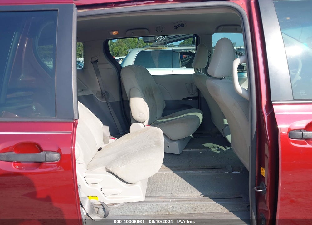 2012 TOYOTA SIENNA BASE V6 7 PASSENGER VIN: 5TDZK3DC8CS236968