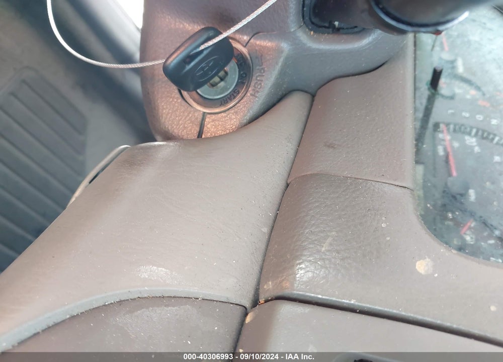 2004 TOYOTA CAMRY LE VIN: 4T1BE32K44U371117