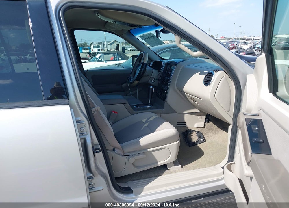 2006 FORD EXPLORER XLT VIN: 1FMEU73E36ZA17403