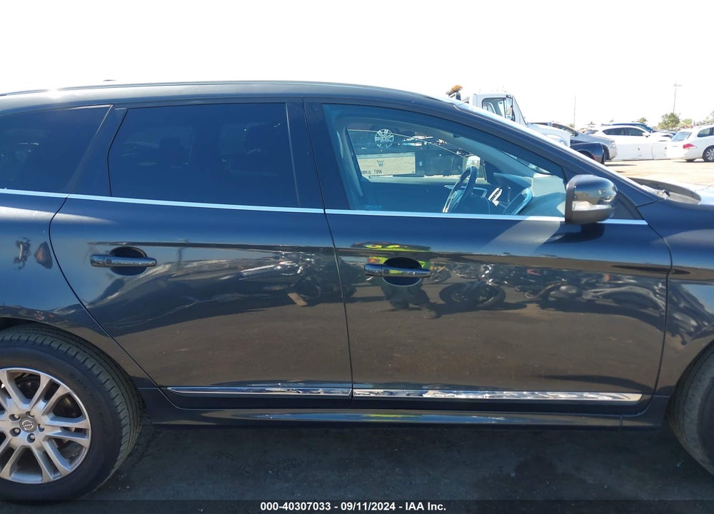 2015 VOLVO XC60 T5 PREMIER VIN: YV440MDK9F2685226