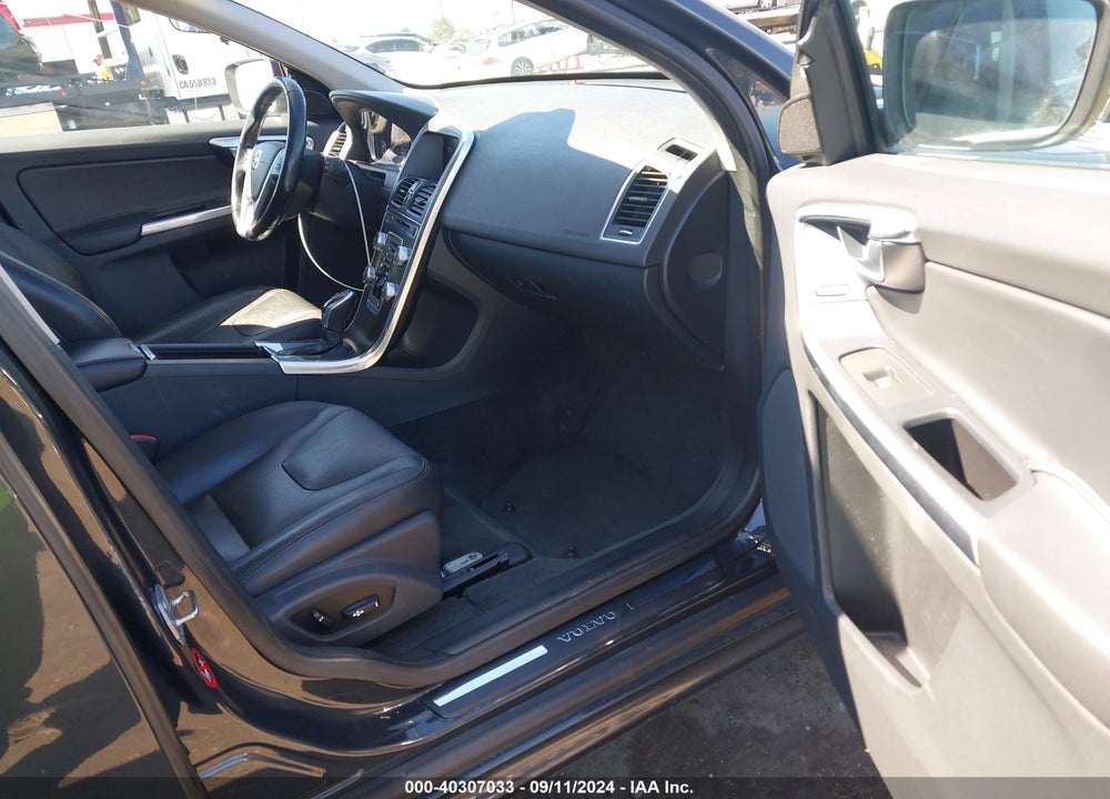 2015 VOLVO XC60 T5 PREMIER VIN: YV440MDK9F2685226