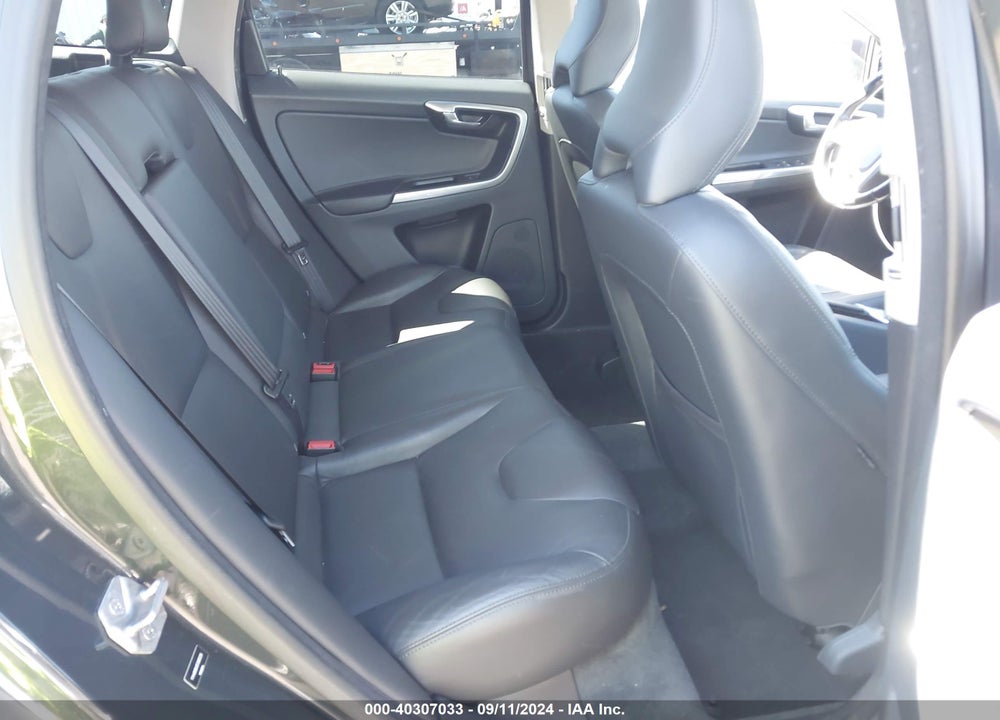 2015 VOLVO XC60 T5 PREMIER VIN: YV440MDK9F2685226