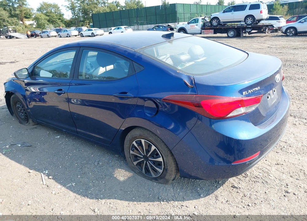 2016 HYUNDAI ELANTRA SE VIN: 5NPDH4AE2GH713393
