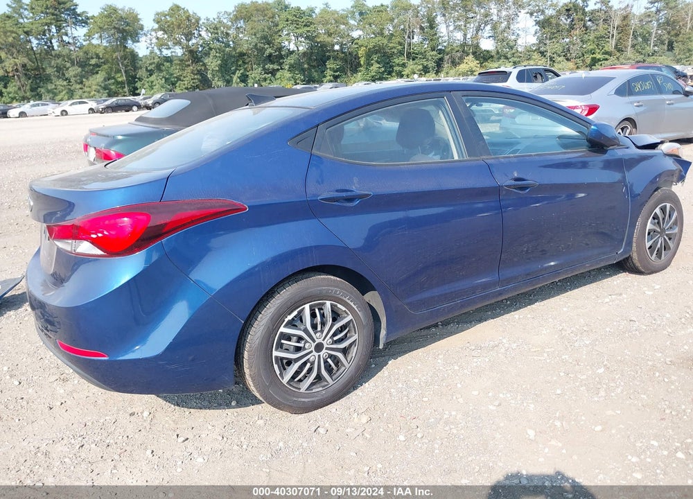 2016 HYUNDAI ELANTRA SE VIN: 5NPDH4AE2GH713393
