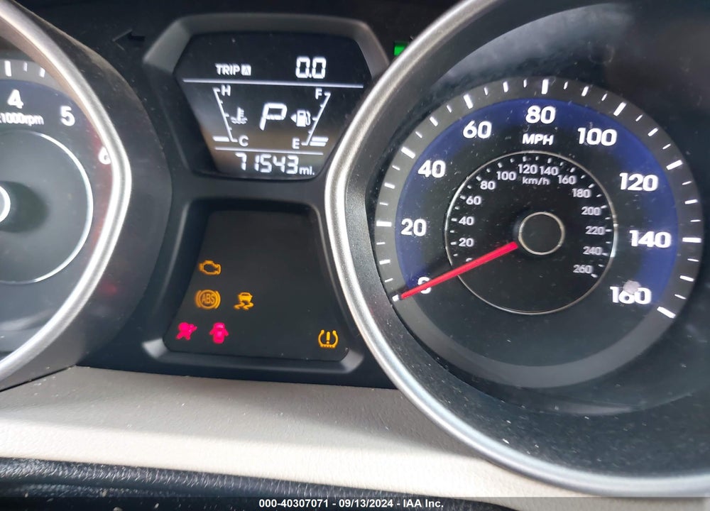 2016 HYUNDAI ELANTRA SE VIN: 5NPDH4AE2GH713393
