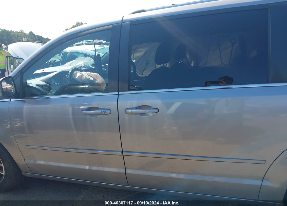 2017 DODGE GRAND CARAVAN VIN: 2C4RDGCGXHR869221