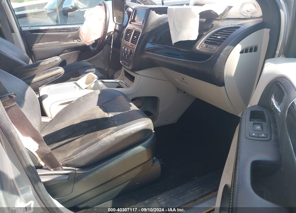 2017 DODGE GRAND CARAVAN VIN: 2C4RDGCGXHR869221
