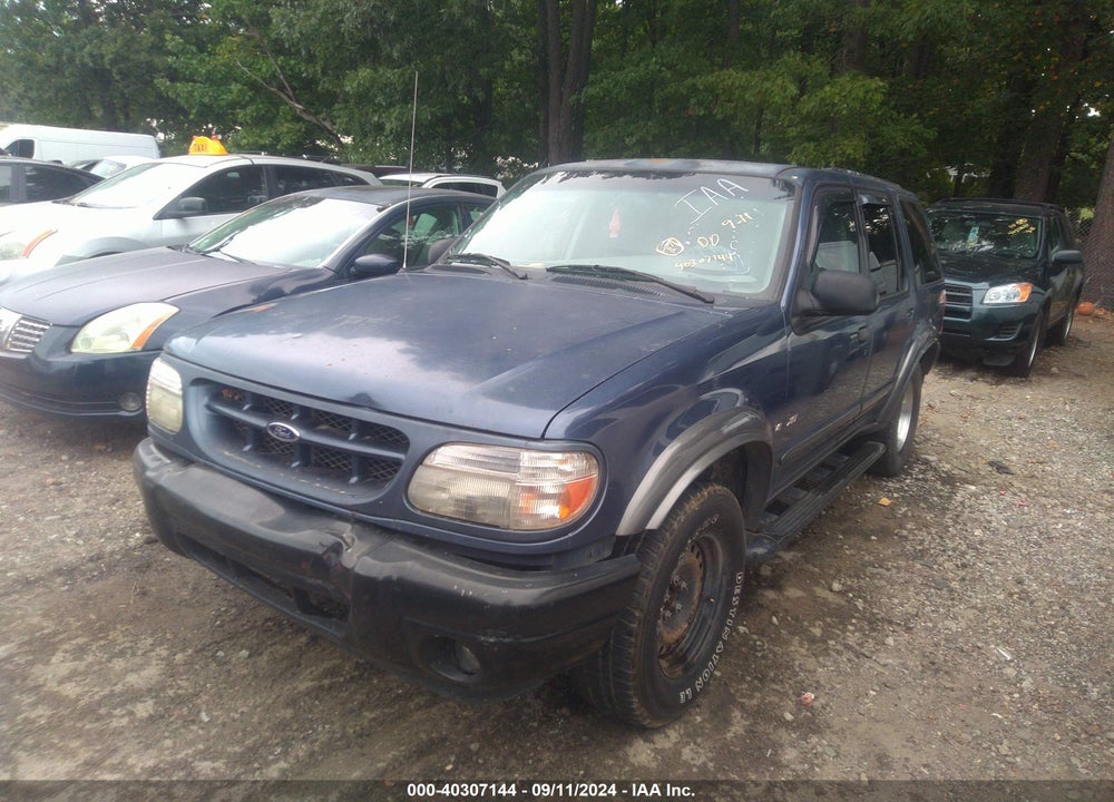 2000 FORD EXPLORER XLT VIN: 1FMZU83P4YZC62657