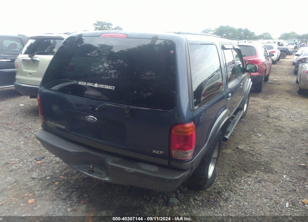 2000 FORD EXPLORER XLT VIN: 1FMZU83P4YZC62657