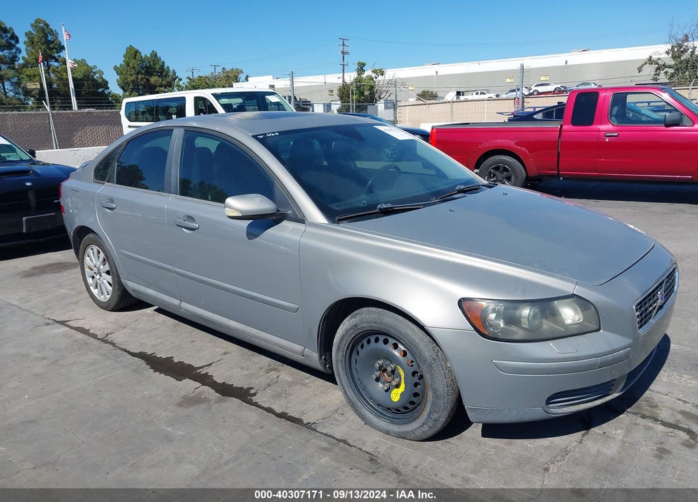 2004 VOLVO S40 2.4I/2.4I A SR (NEW) VIN: YV1MS382142018160