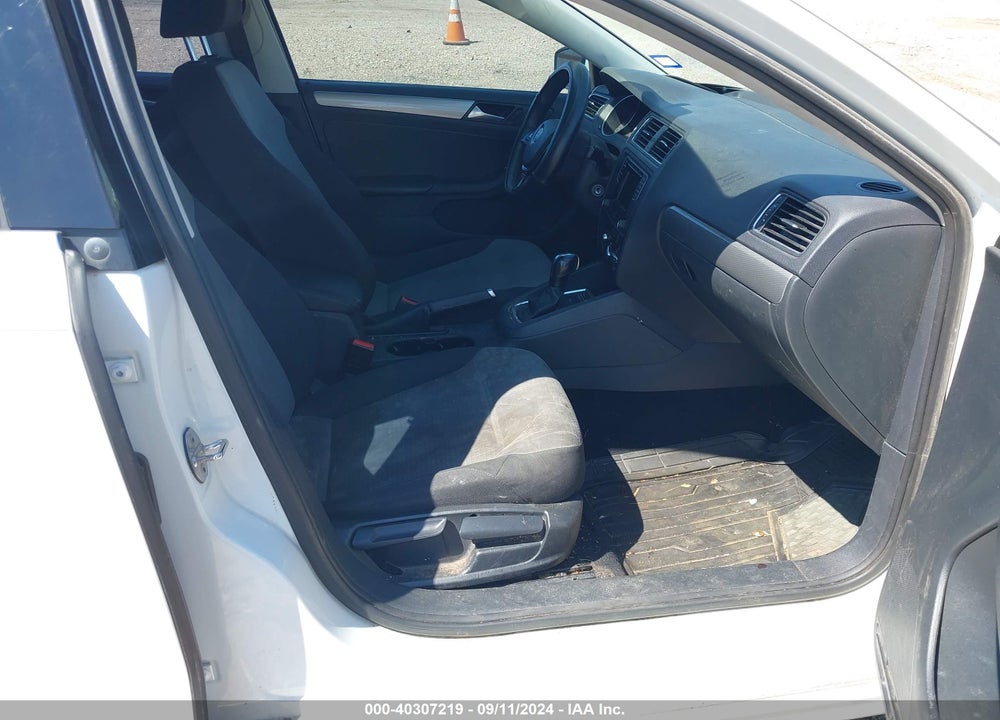 2017 VOLKSWAGEN JETTA 1.4T S VIN: 3VW2B7AJ2HM334734