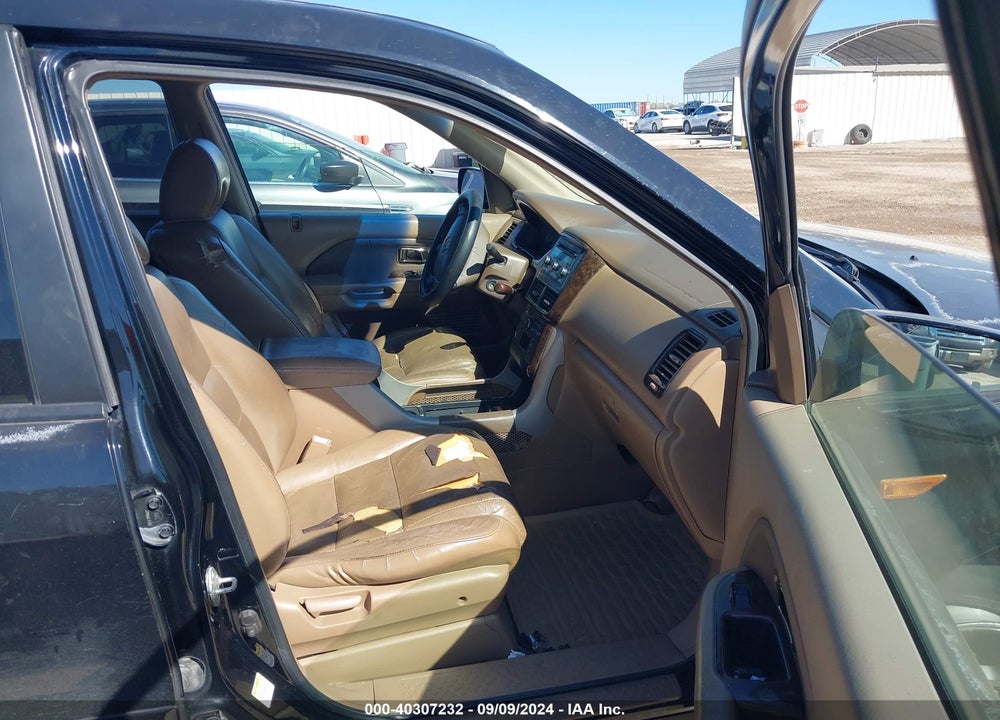2007 HONDA PILOT EX-L VIN: 5FNYF18577B021298