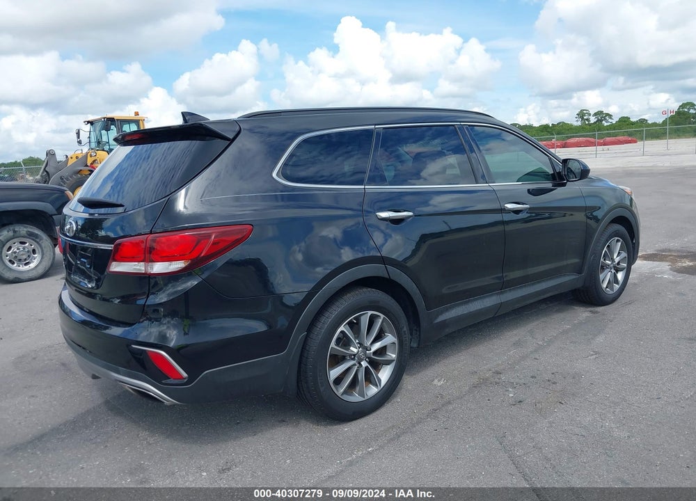 2017 HYUNDAI SANTA FE VIN: KM8SM4HFXHU223983