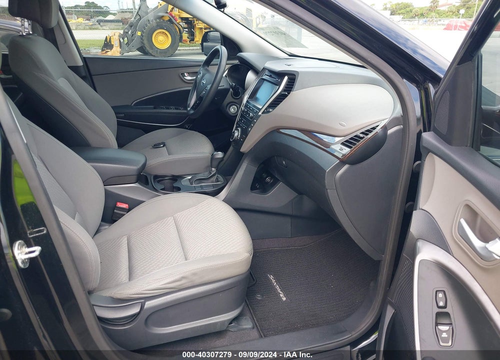 2017 HYUNDAI SANTA FE VIN: KM8SM4HFXHU223983
