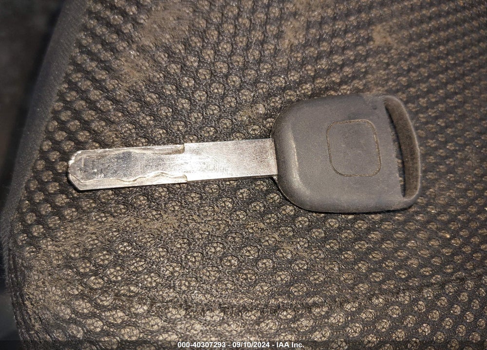 2003 HONDA CIVIC LX VIN: 1HGES16523L001406
