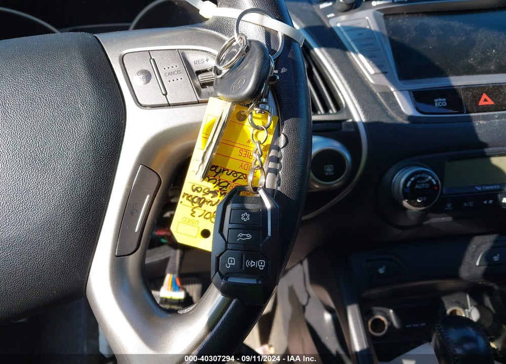2012 HYUNDAI TUCSON LIMITED VIN: KM8JU3AC6CU488186