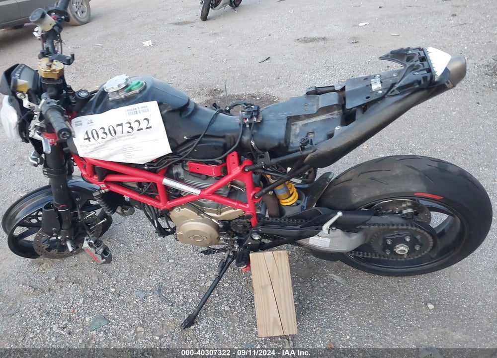 2010 DUCATI HYPERMOTARD 1100 EVO/SP VIN: ZDM1YACR5AB016234