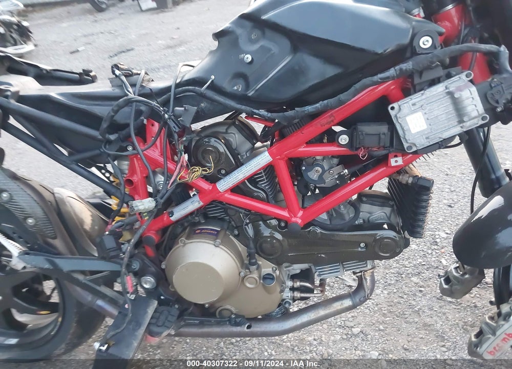 2010 DUCATI HYPERMOTARD 1100 EVO/SP VIN: ZDM1YACR5AB016234