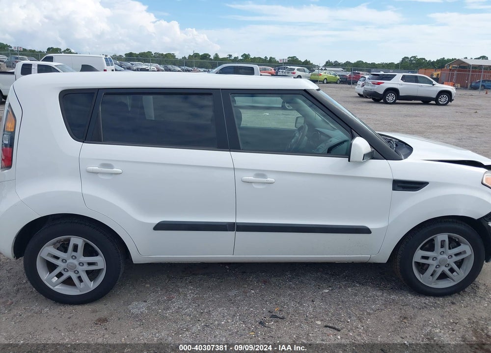 2011 KIA SOUL VIN: KNDJT2A29B7710290