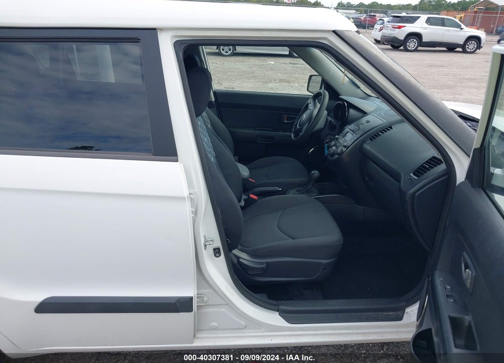 2011 KIA SOUL VIN: KNDJT2A29B7710290