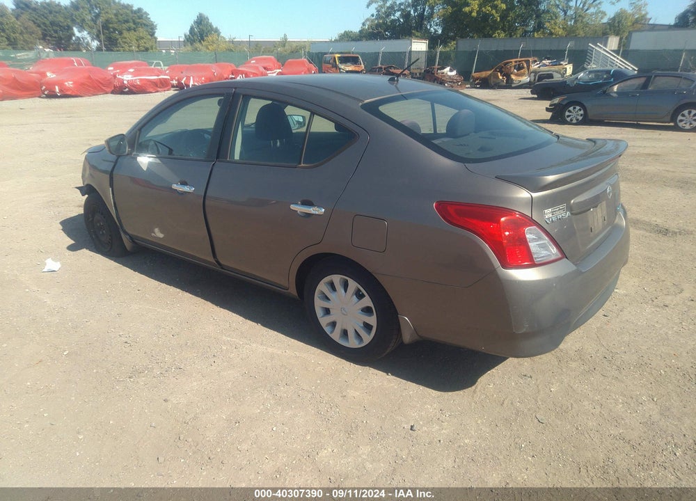 2015 NISSAN VERSA 1.6 SV VIN: 3N1CN7AP2FL818685