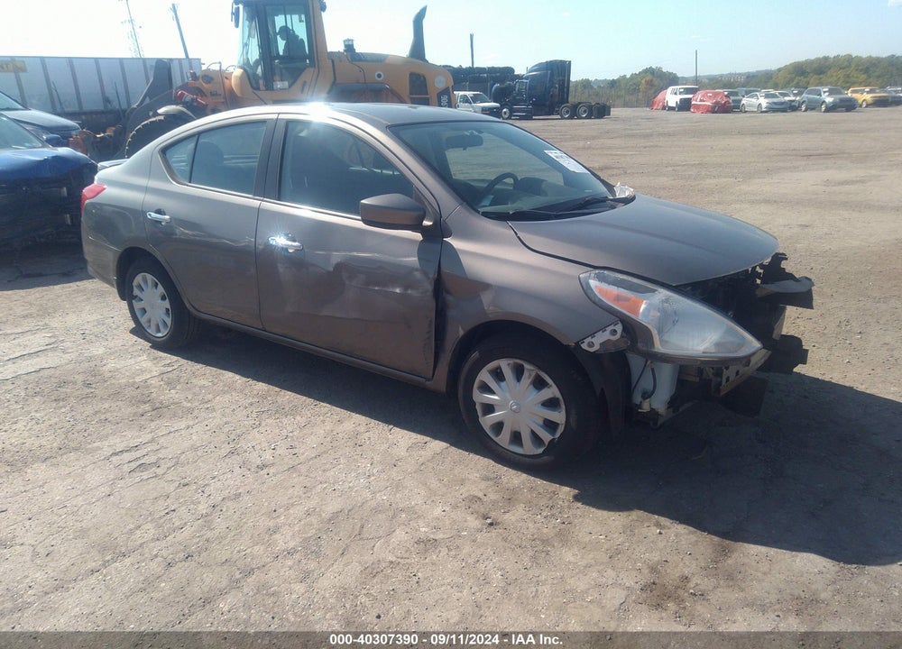 2015 NISSAN VERSA 1.6 SV VIN: 3N1CN7AP2FL818685