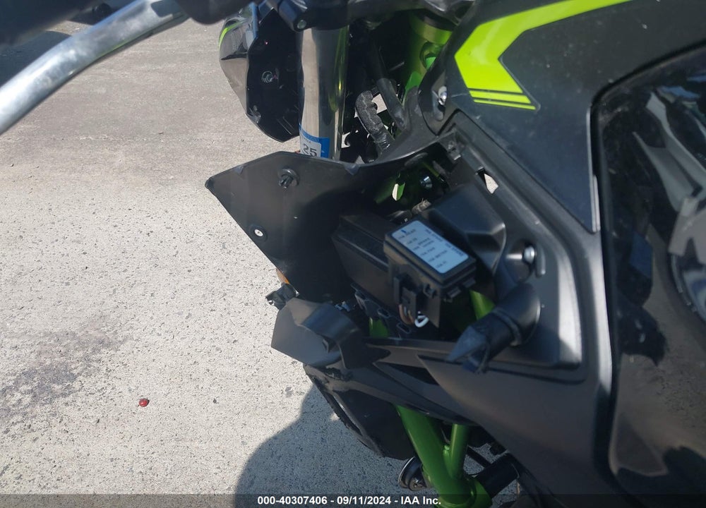 2022 KAWASAKI ER650 L VIN: ML5EREL13NDA76998