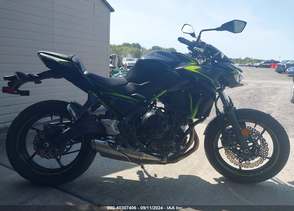 2022 KAWASAKI ER650 L VIN: ML5EREL13NDA76998