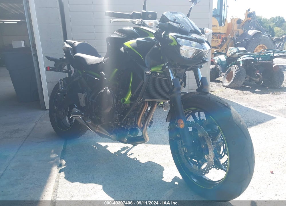 2022 KAWASAKI ER650 L VIN: ML5EREL13NDA76998