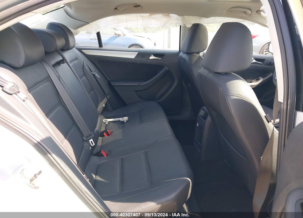 2012 VOLKSWAGEN JETTA 2.5L SEL VIN: 3VWLP7AJXCM415477